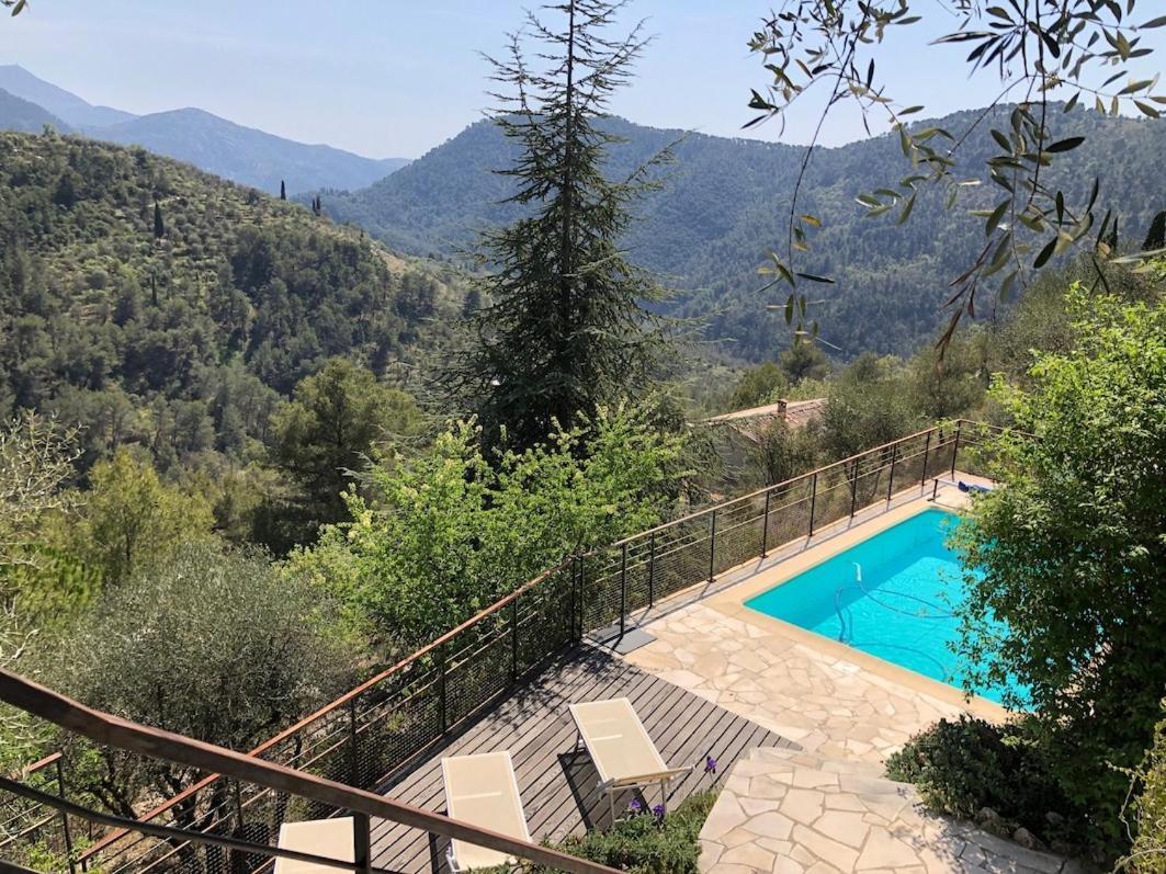 Villa Les Figaires L'Escarene Exterior foto