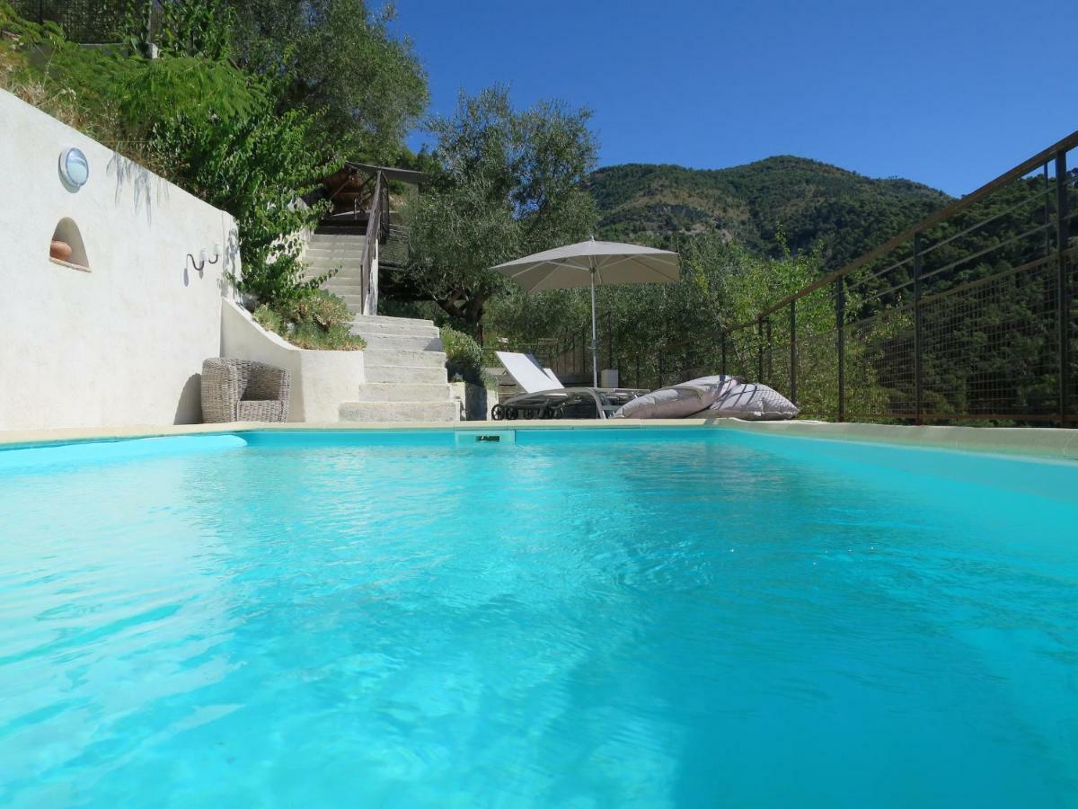 Villa Les Figaires L'Escarene Exterior foto