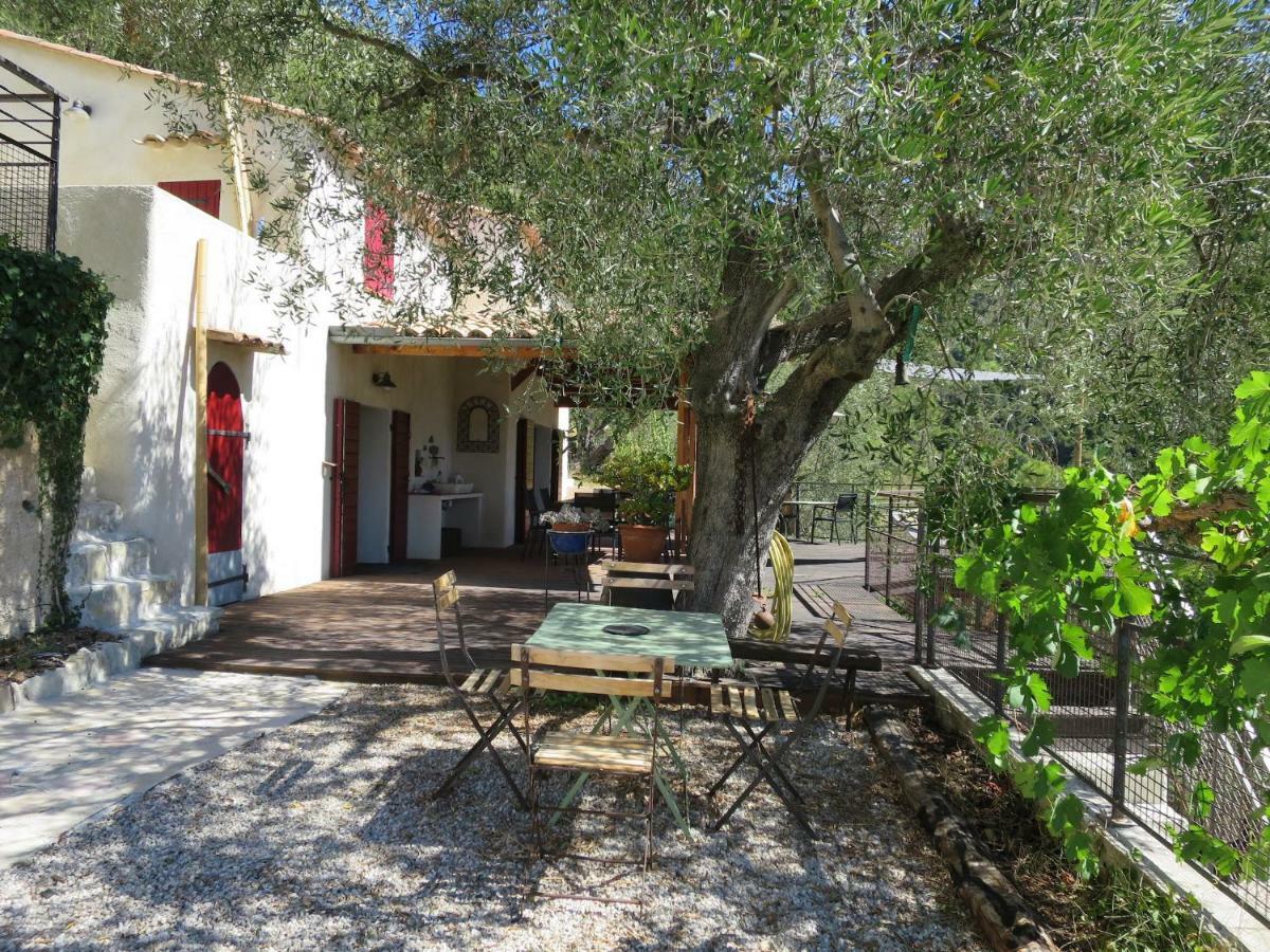 Villa Les Figaires L'Escarene Exterior foto